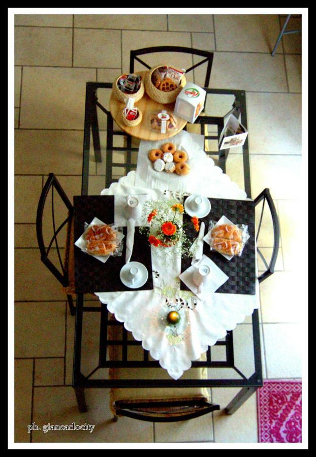 Spicchi Di Sole Bed and Breakfast Napoli Eksteriør billede