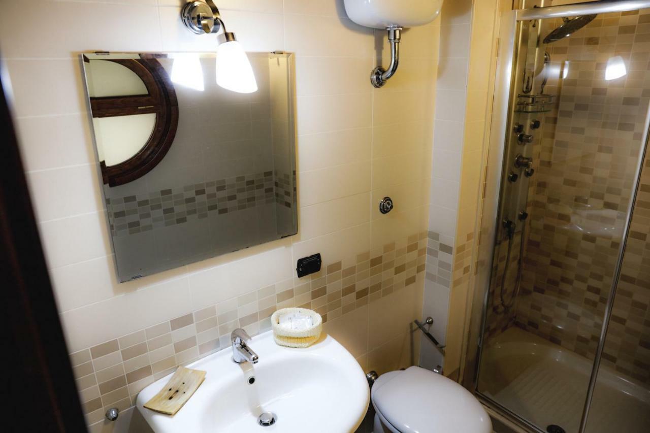 Spicchi Di Sole Bed and Breakfast Napoli Eksteriør billede